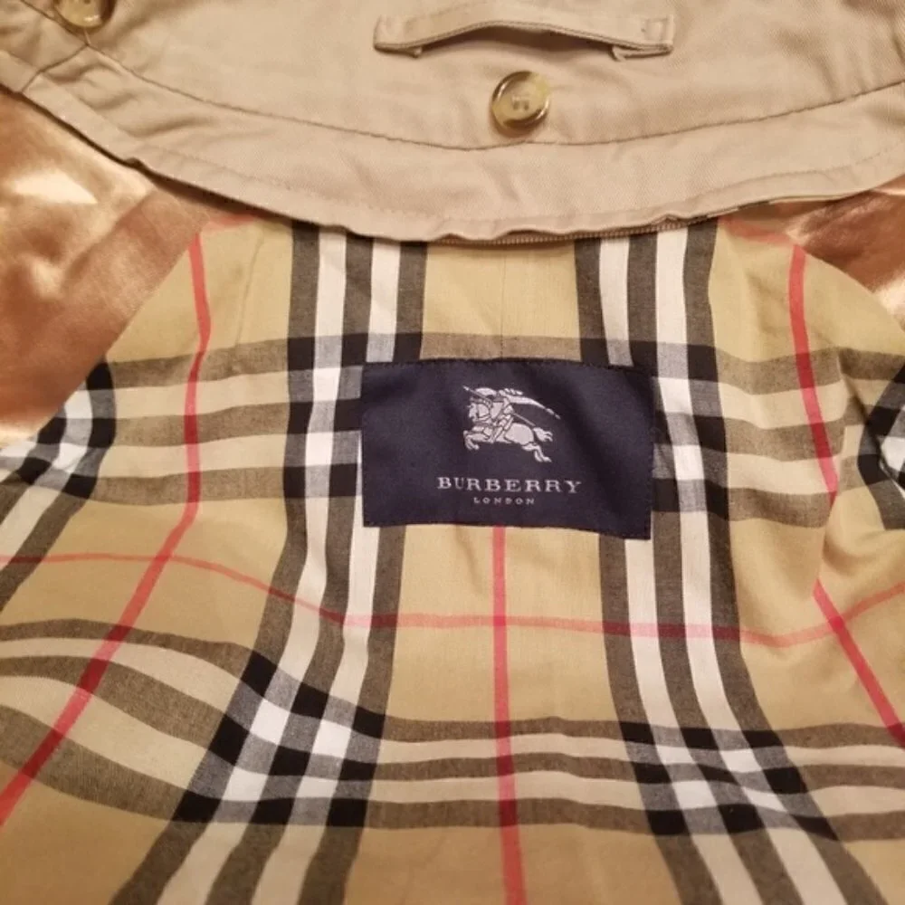 Vintage Burberry Classic Trench Coat (42 L) - Picture 5 of 8